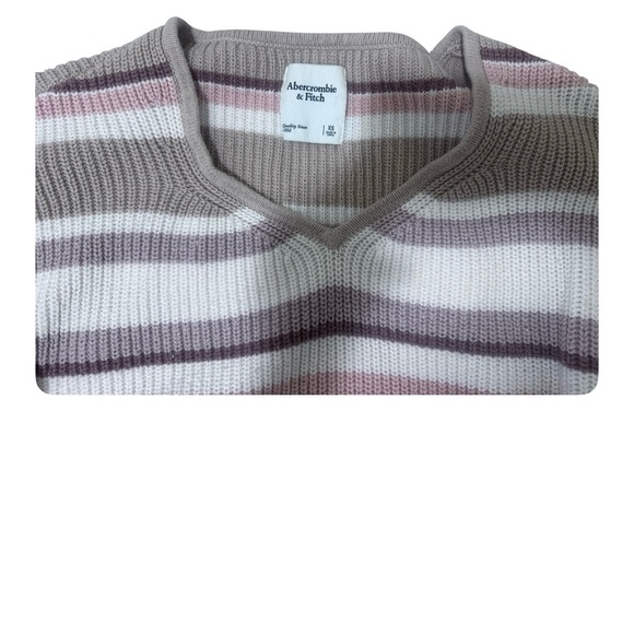 Abercrombie & Fitch V-Neck Sweater - Pink, Brown, Cream - Picture 6 of 6